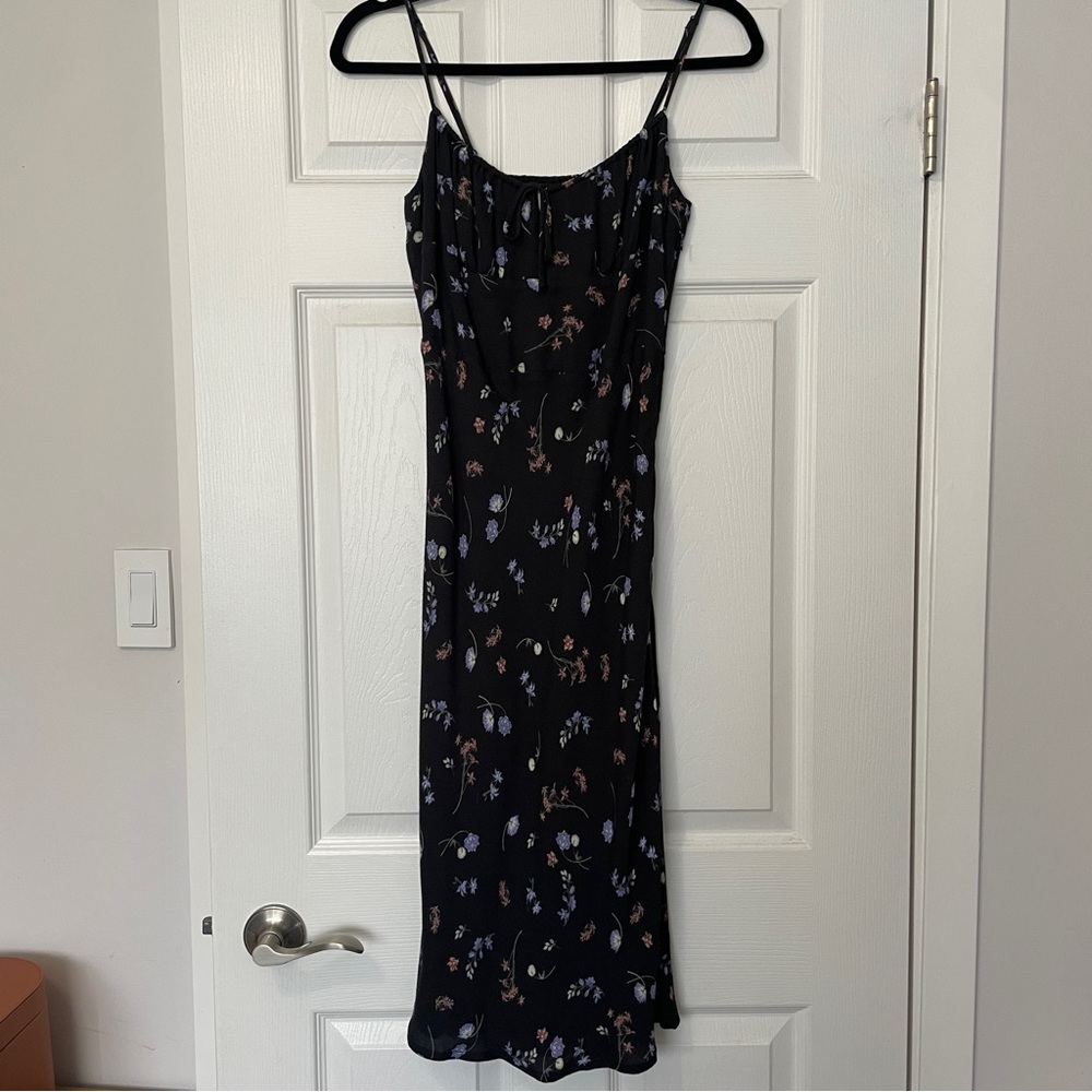 Wilfred Bellow Midi Dress